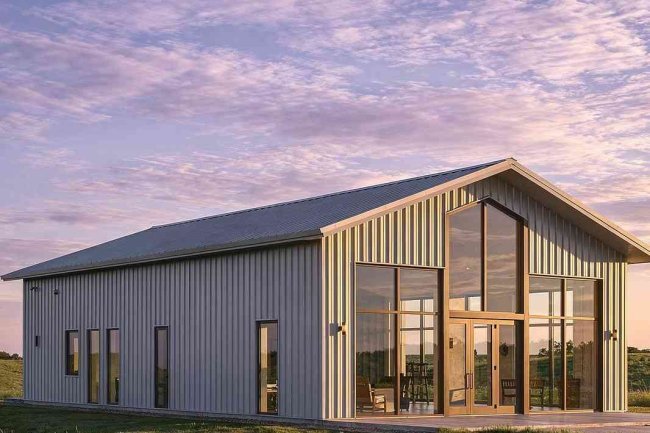 Single-Story vs Two-Story Barndominiums: Which Should You Build?