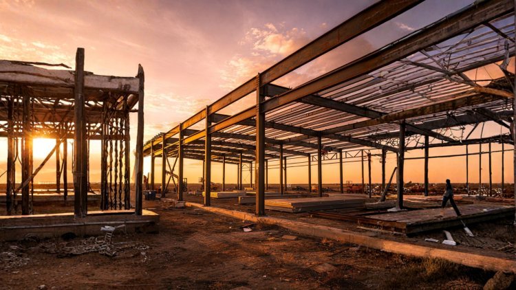 Red Iron vs. Post-Frame Barndominium in Texas: Which Is Right for Your Build?