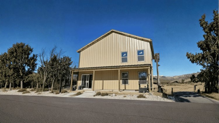 The Ricky Kocurek Barndo - 4-Bedroom Modern Barn Home Plan( 2,843 Sq. Ft.)