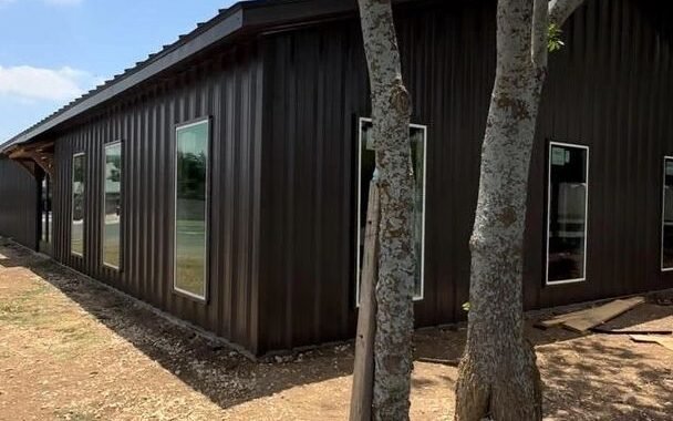 Barndominium Color Trends 2024 and 2025