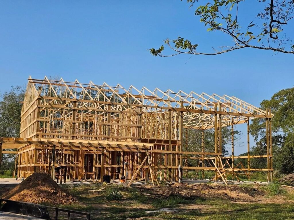 What Is a Pole Barn Barndominium?