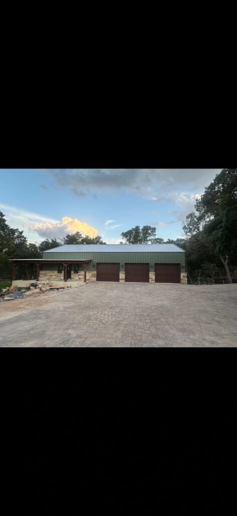 Weld kit provided by www.barndoplans.This 40x65 building was built for the client mom. Great customer and great guy..com
