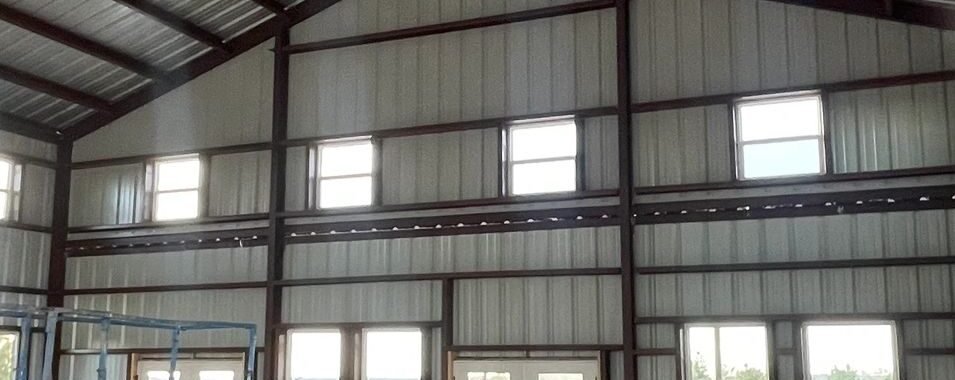 What are the advantages of barndominiums?